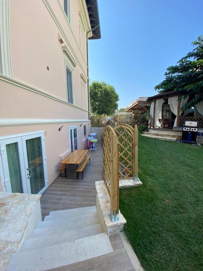 Villa Fiorita Cattolica Exterior foto